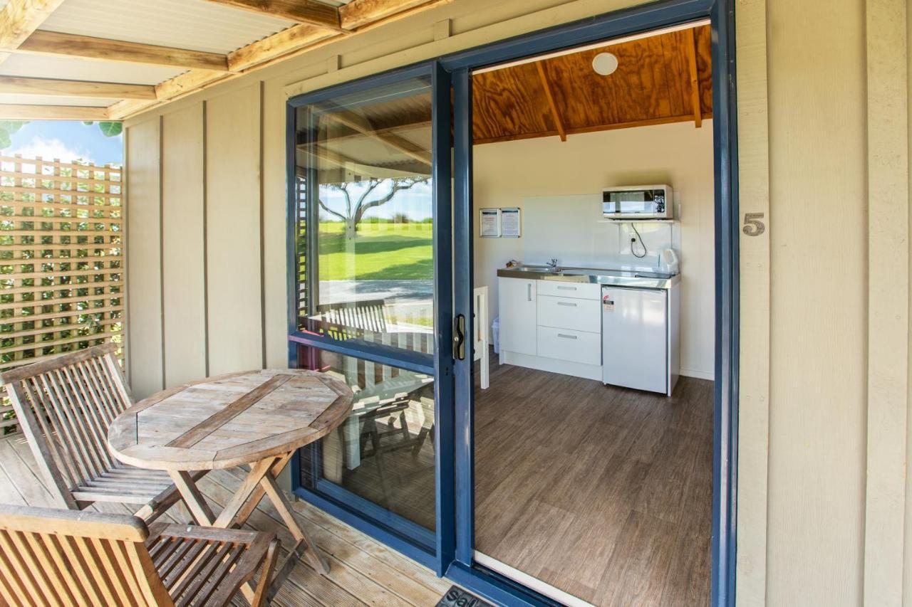 Camp Waipu Cove Hotel Exterior photo